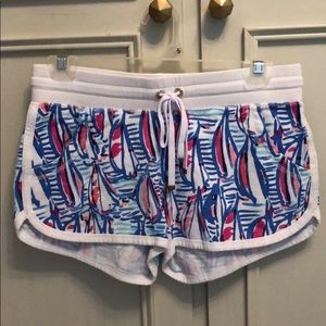 Adorable Lilly Pulitzer sailboat shorts
